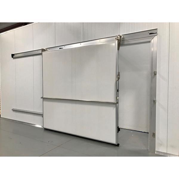 New 6&#39; x 8&#39;H Manual Sliding Cooler Door