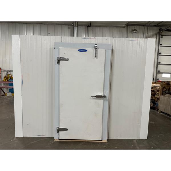6&#39; x 10&#39;4&quot; x 8&#39;4&quot;H Walk-in Cooler