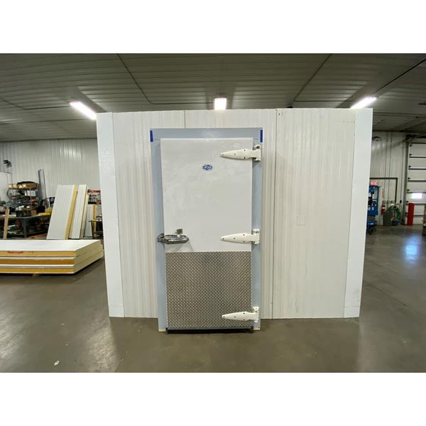 9&#39;8&quot; x 10&#39;9&quot; x 9&#39;H Walk-in Cooler