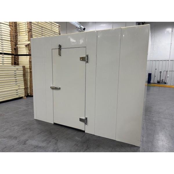 New 7&#39; x 10&#39; x 8&#39;H Walk-in Cooler