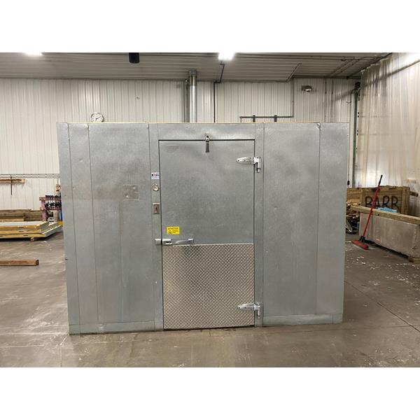 9&#39;8&quot; x 9&#39;8&quot; x 7&#39;5&quot;H Leer Walk-in Cooler with Floor