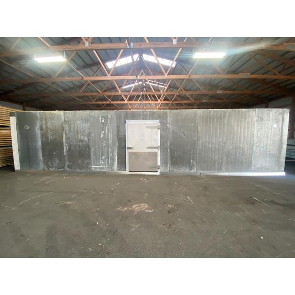 23&#39;1&quot; x 40&#39;4&quot; x 9&#39;9&quot;H Bally Walk-in Freezer with Floor
