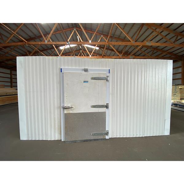 13&#39; x 16&#39;6&quot; x 9&#39;H Walk-in Cooler