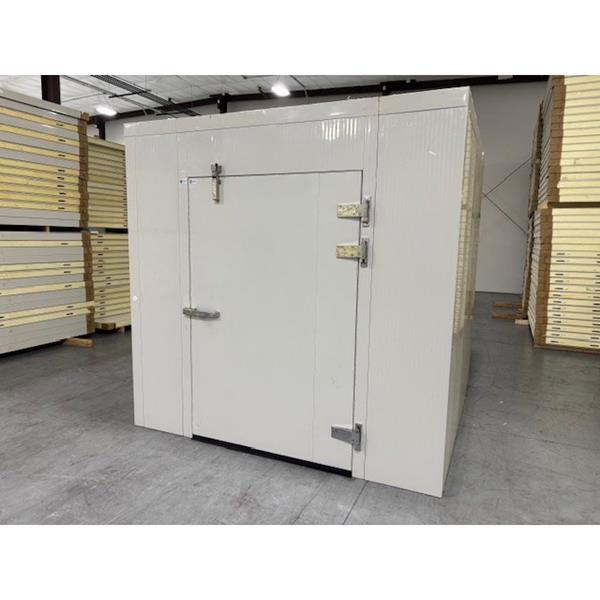 8&#39;3&quot; x 8&#39;3&quot; x 8&#39;H Walk-in Cooler 